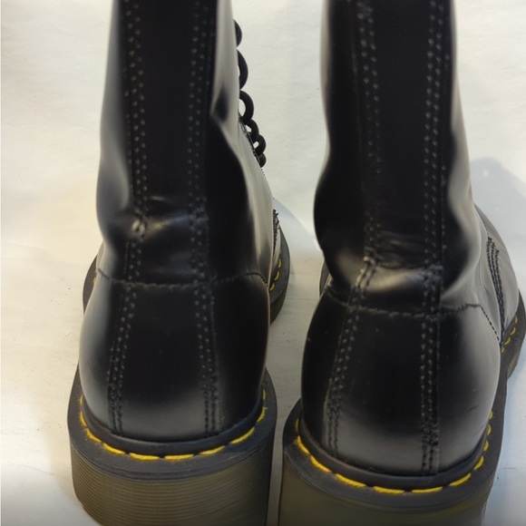 DR. MARTENS "1460" Smooth leather boots - Picture 6 of 8